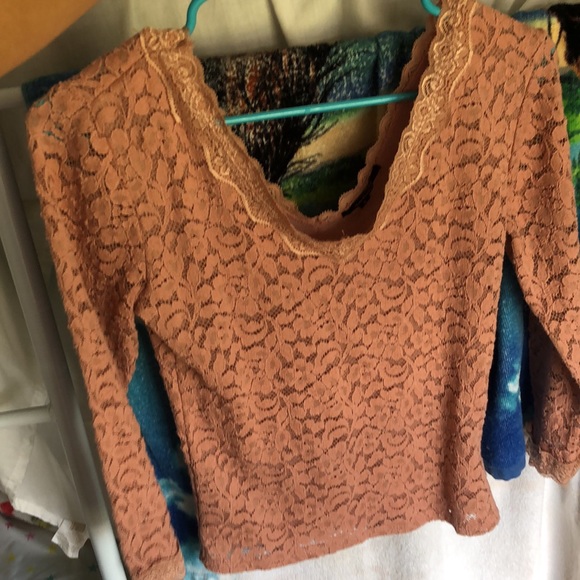 Laced pink top - Picture 2 of 2